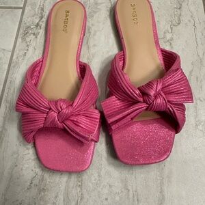 Bamboo Pink Size 9 slide sandals